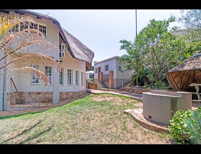 3 BEDROOM FREEHOLD RENTED IN HELDERKRUIN
